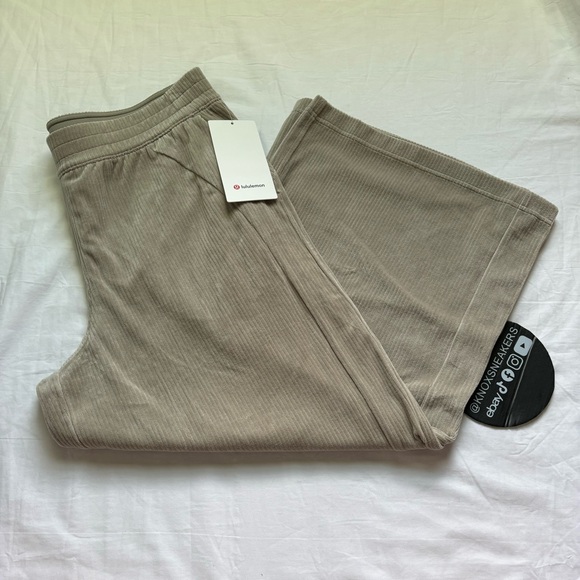 lululemon athletica Pants - Lululemon Scuba MR Wide-Leg Crop Velvet Cord RVSN Cream Tan Corduroy Size 12